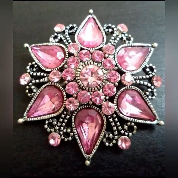 VINTAGE PINK RHINESTONE FLOWER 1.5" BROOCH - Picture 1 of 2